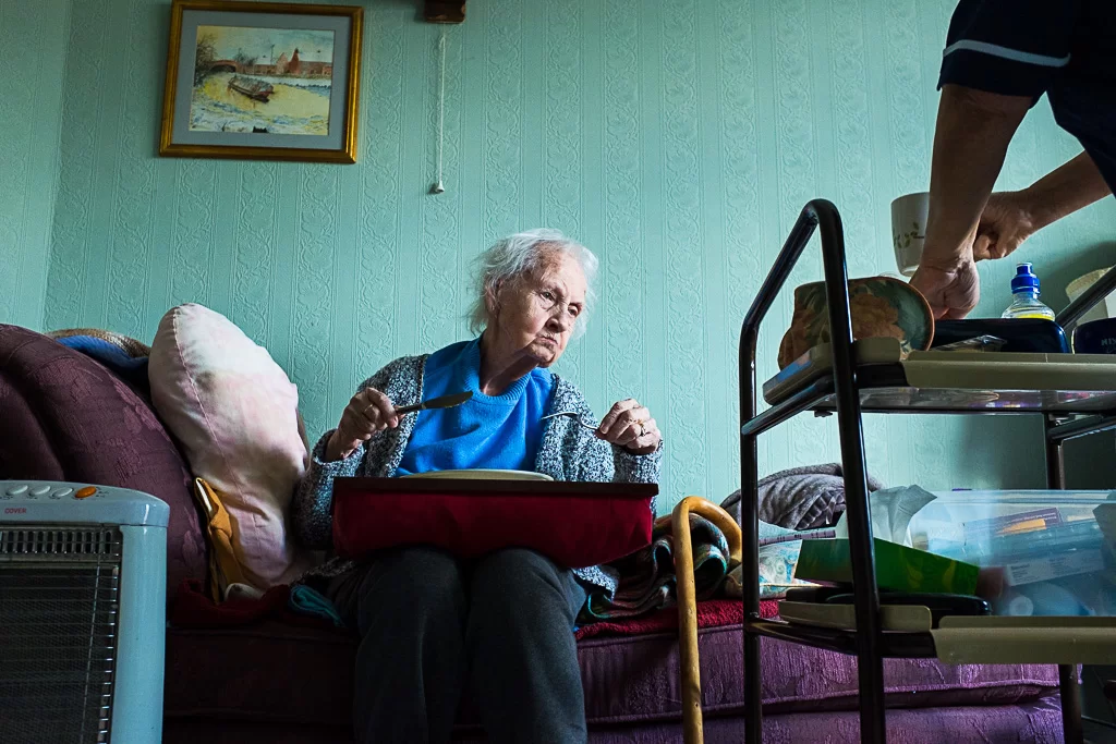 care-worker-in-London-Mindful-Photo-Lab